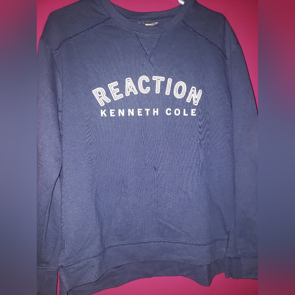 NWOT SWEATSHIRT